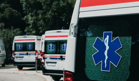 新野救护车转运病人过路高速收费吗?